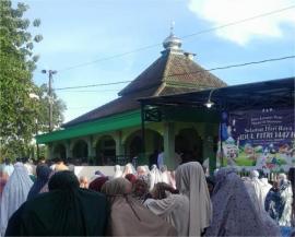 Gema Takbir di Masjid Al Mutaqim Ngringin Gelar Sholat Idul Fitri 1447 H dengan Khidmat
